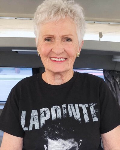 Medium joanne roy